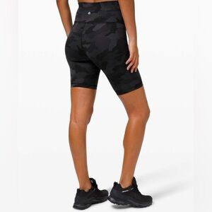Lululemon Wunder Train High-Rise Shorts 8” Heritage 365 Camo Deep Coal Multi Sz8